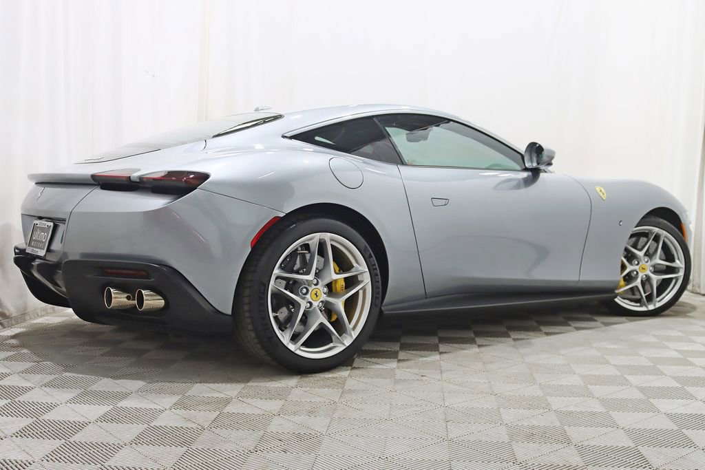 Used 2022 Ferrari Roma RWD image 12
