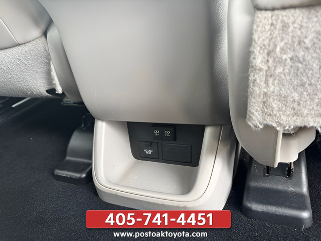 Used 2019 Toyota Highlander XLE w/ Protection Package #3 AWD/4WD image 23