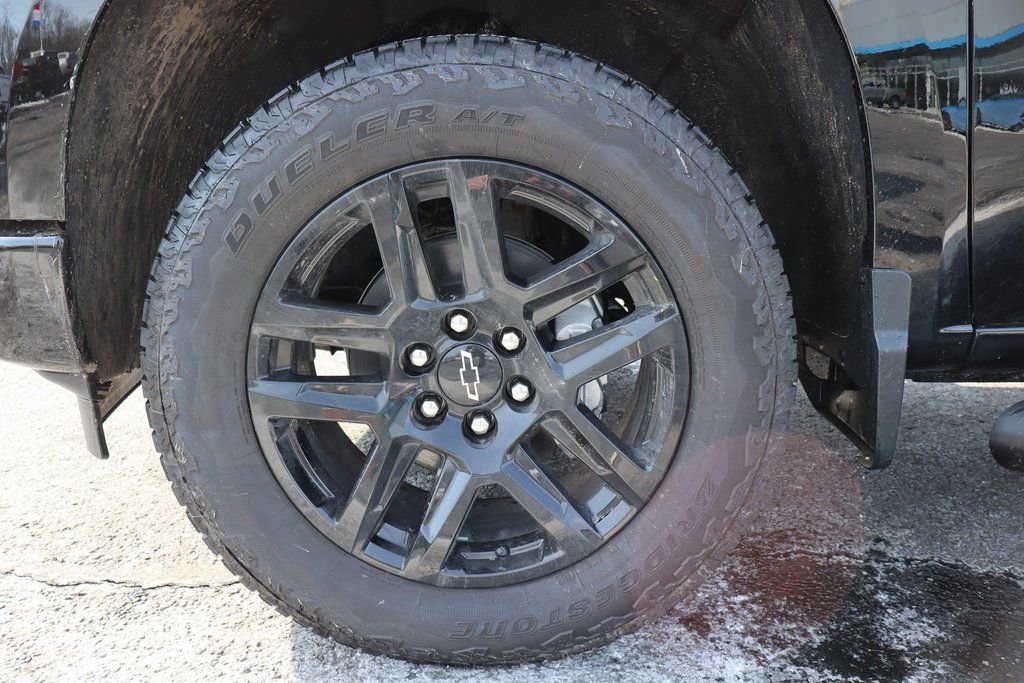 New 2026 Chevrolet Silverado 1500 Custom w/ Turbomax Blackout Package image 18