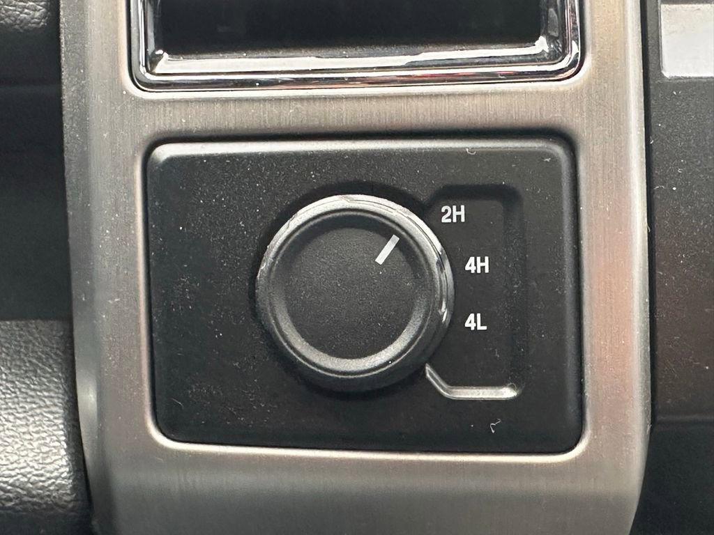 Used 2021 Ford F450 Platinum w/ FX4 Off-Road Package image 30