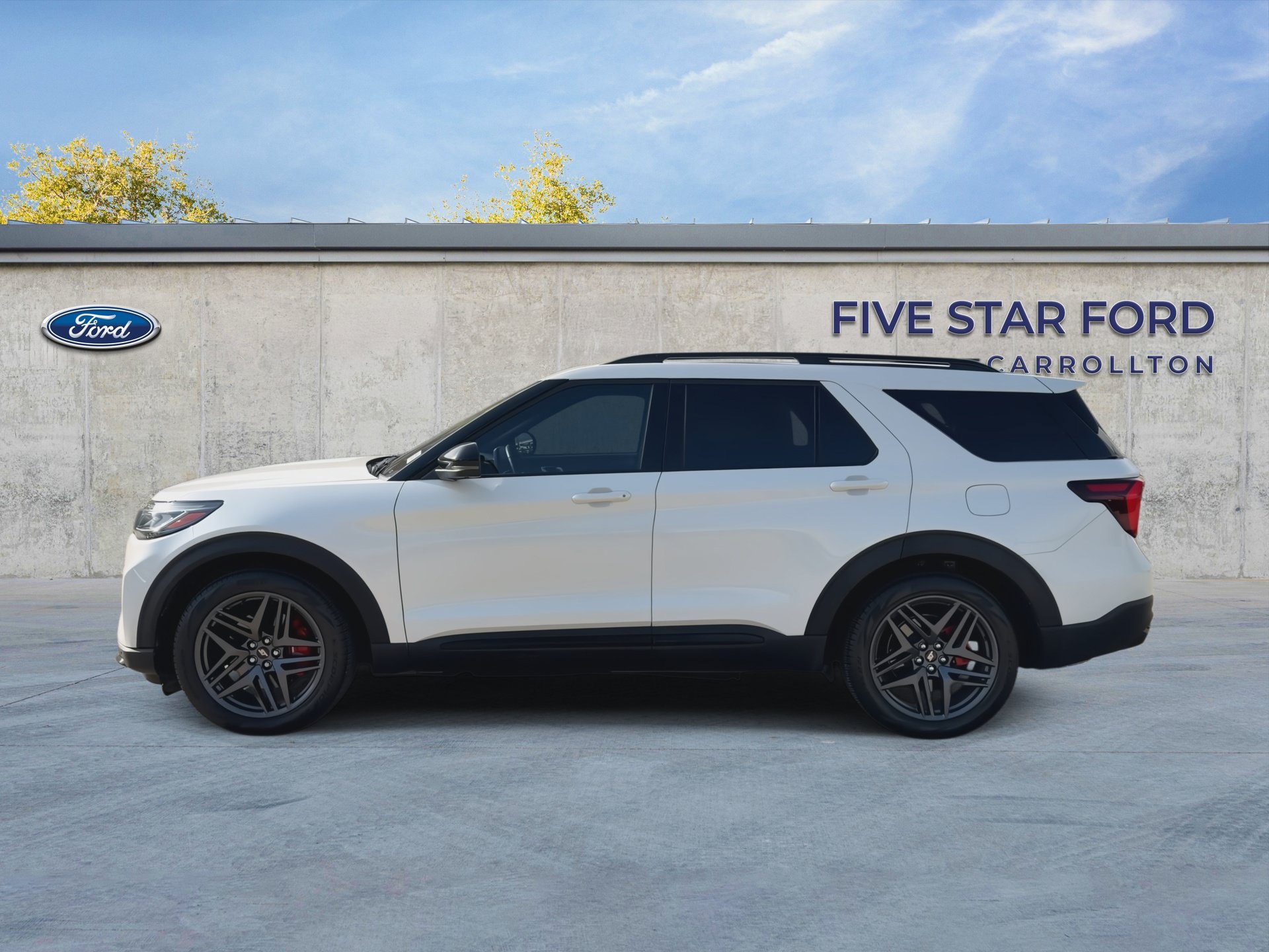 Used 2025 Ford Explorer ST AWD/4WD image 5