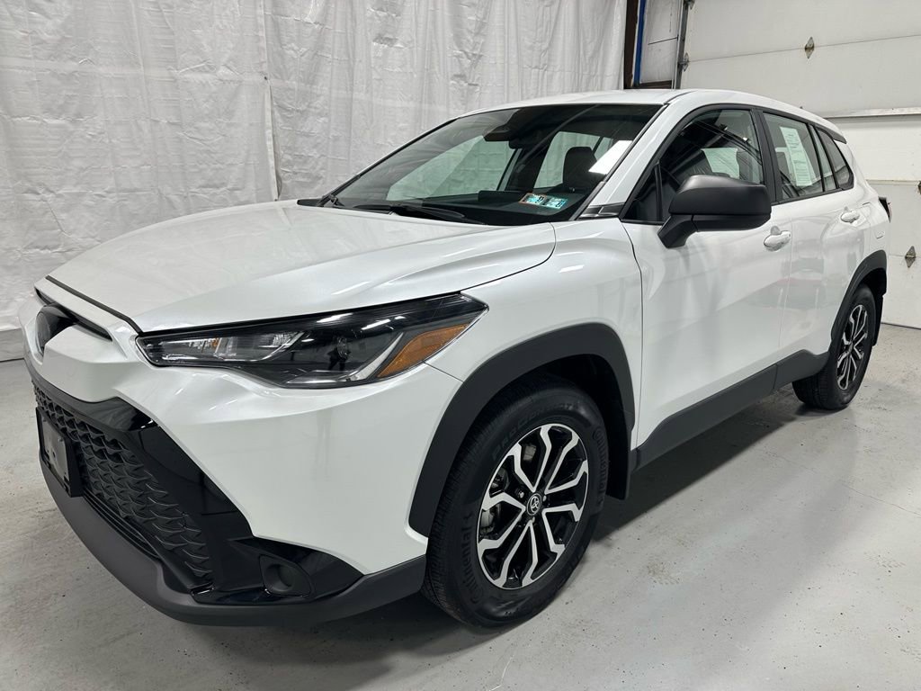 Used 2025 Toyota Corolla Cross AWD Hybrid image 3