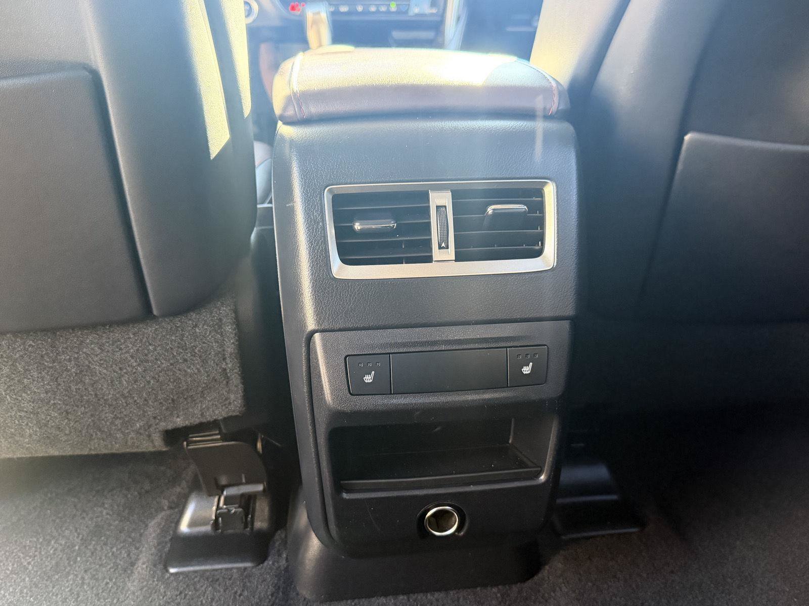 Used 2019 Lexus RX 450hL Luxury w/ Accessory Package AWD/4WD image 37