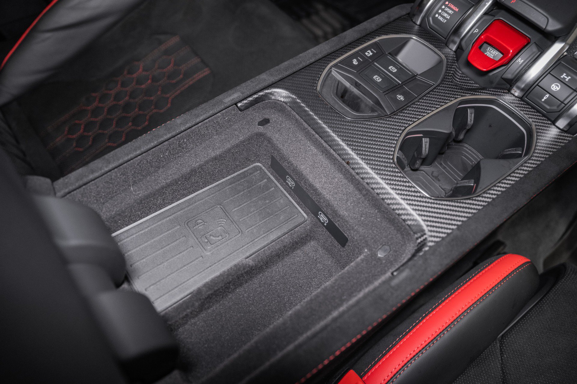 Used 2024 Lamborghini Urus Performante AWD/4WD image 46