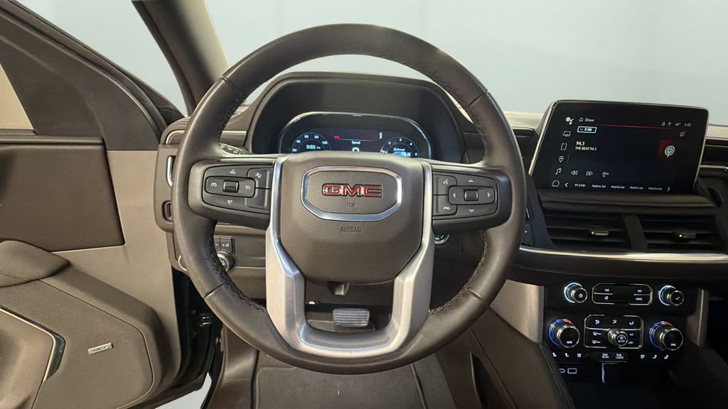 Used 2024 GMC Yukon SLT AWD/4WD image 12