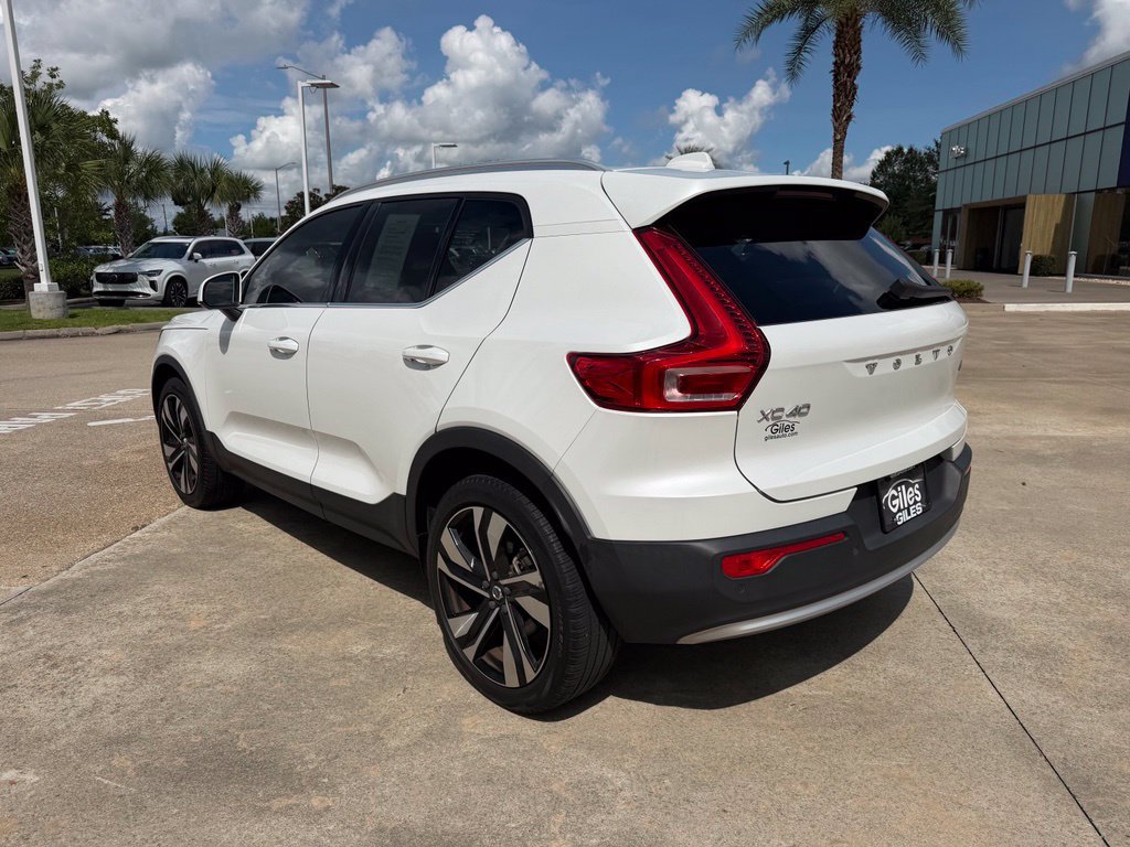Used 2023 Volvo XC40 B5 Ultimate w/ Climate Package AWD/4WD image 3