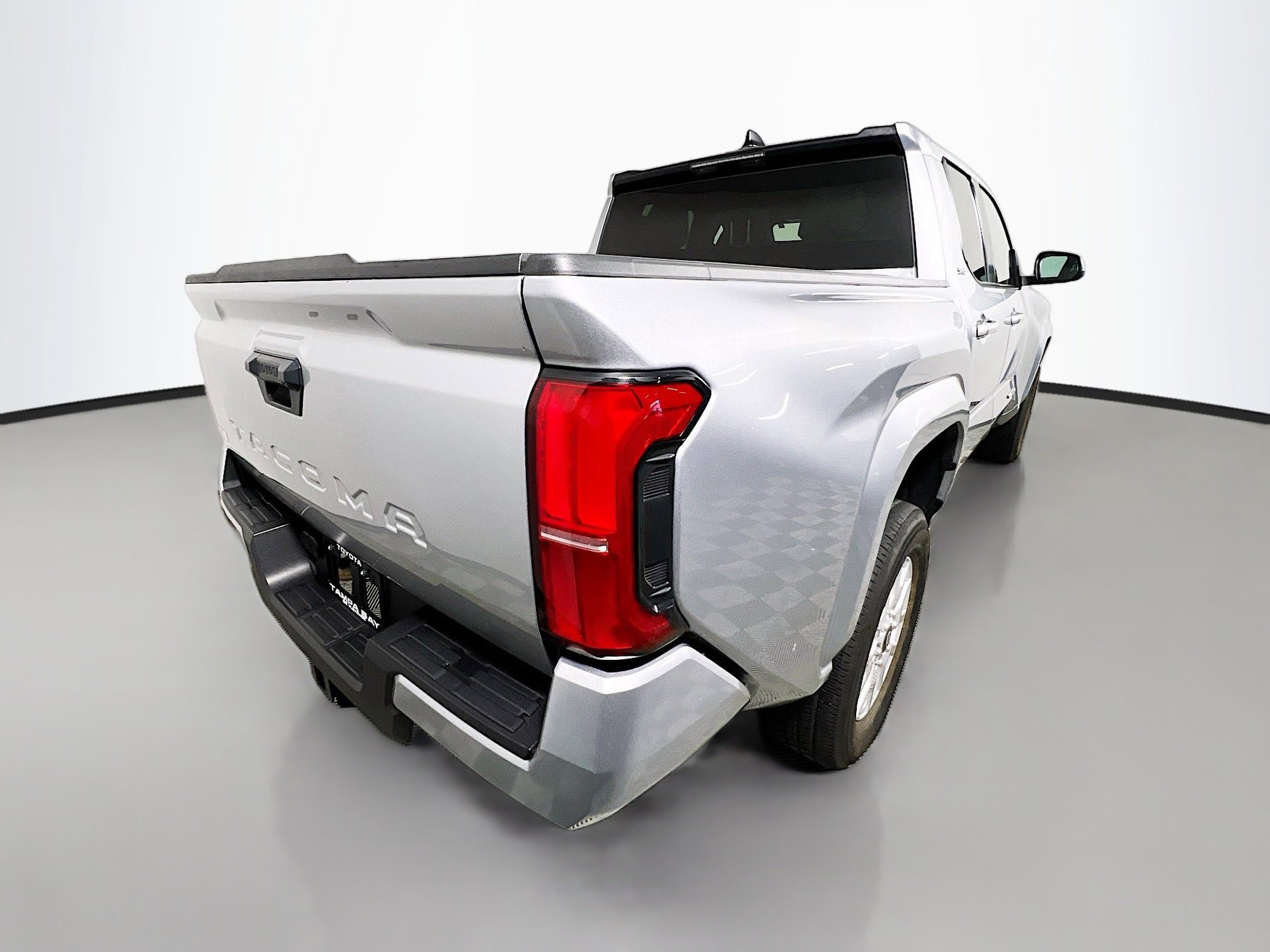 Used 2024 Toyota Tacoma SR5 RWD image 4