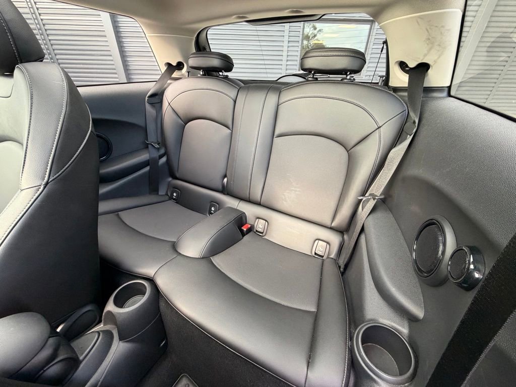 Used 2018 MINI Cooper S image 9