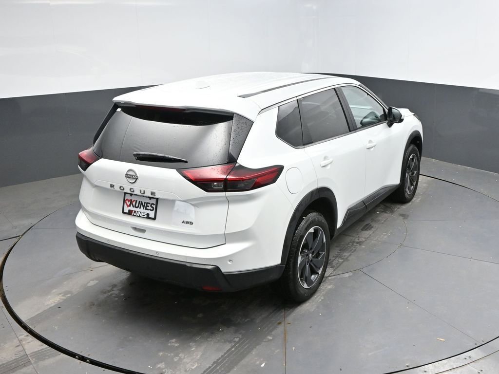 Used 2025 Nissan Rogue SV AWD/4WD image 29