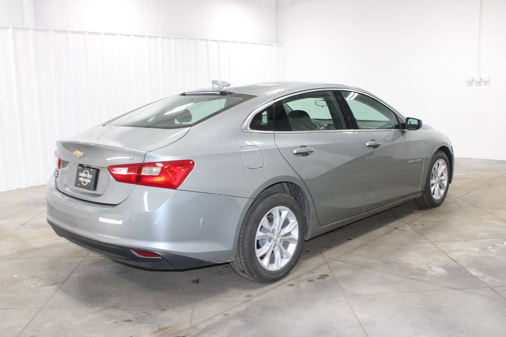 Used 2025 Chevrolet Malibu LT FWD image 9