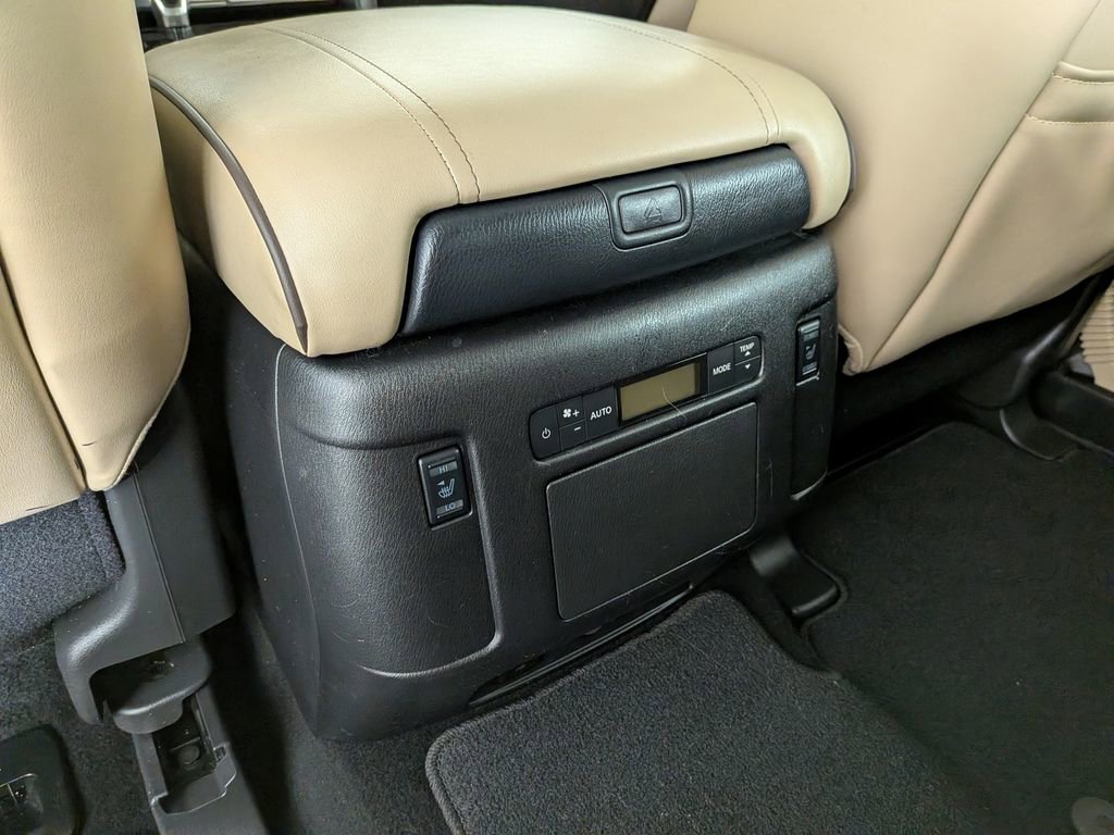 Used 2023 Nissan Armada Platinum w/ Captain's Chairs Package image 37