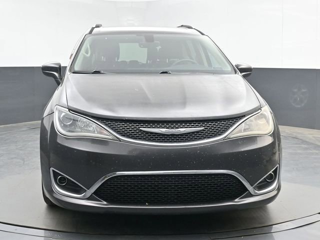 Used 2017 Chrysler Pacifica Touring-L Plus w/ Tire & Wheel Group FWD image 3