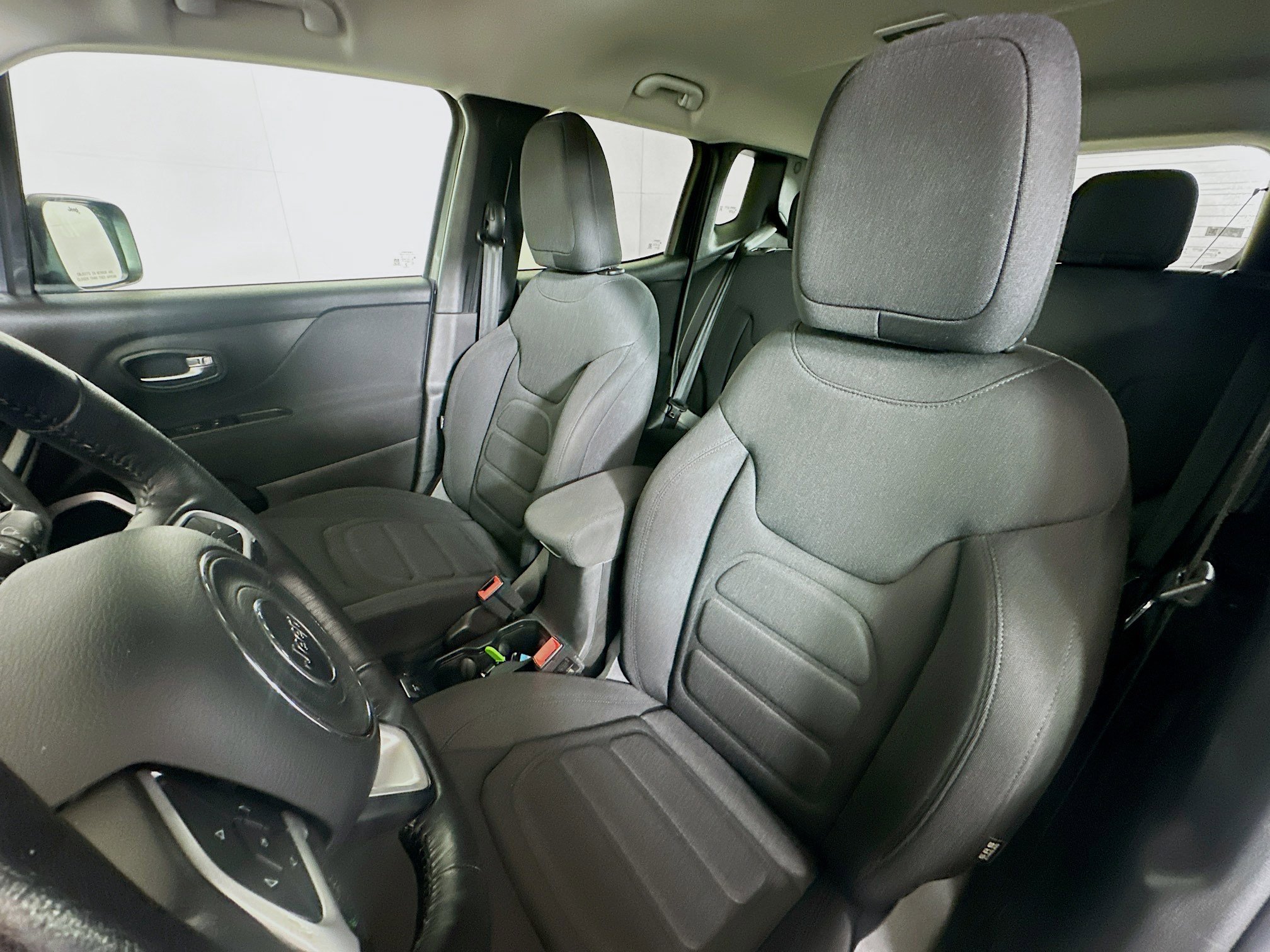 Used 2021 Jeep Renegade Latitude w/ Convenience Group image 13