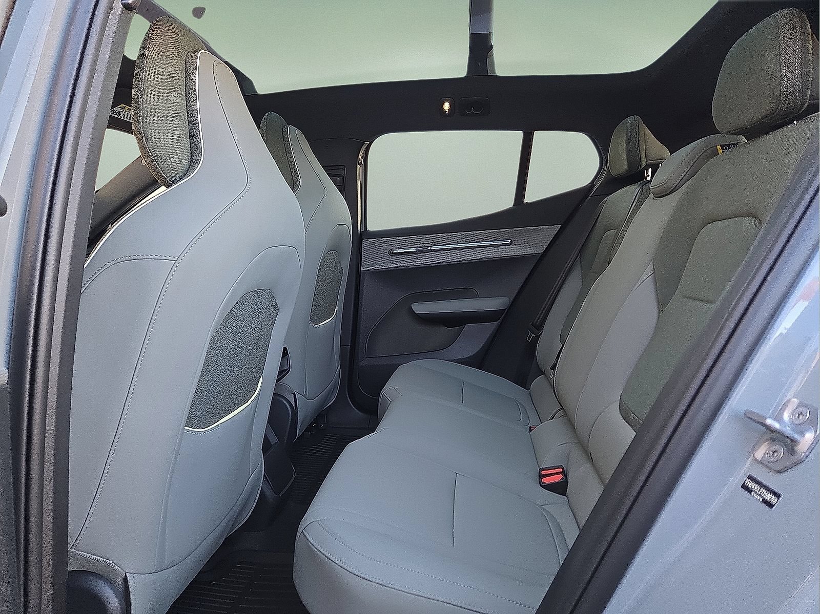 New 2026 Volvo EX30 Cross Country Ultra w/ Protection Package Premier AWD/4WD image 15