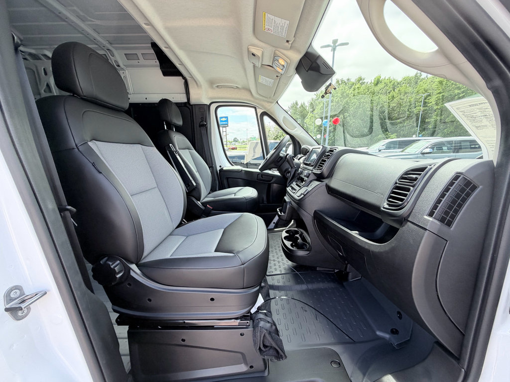 Used 2026 RAM ProMaster 2500 w/ Convenience Group FWD image 28