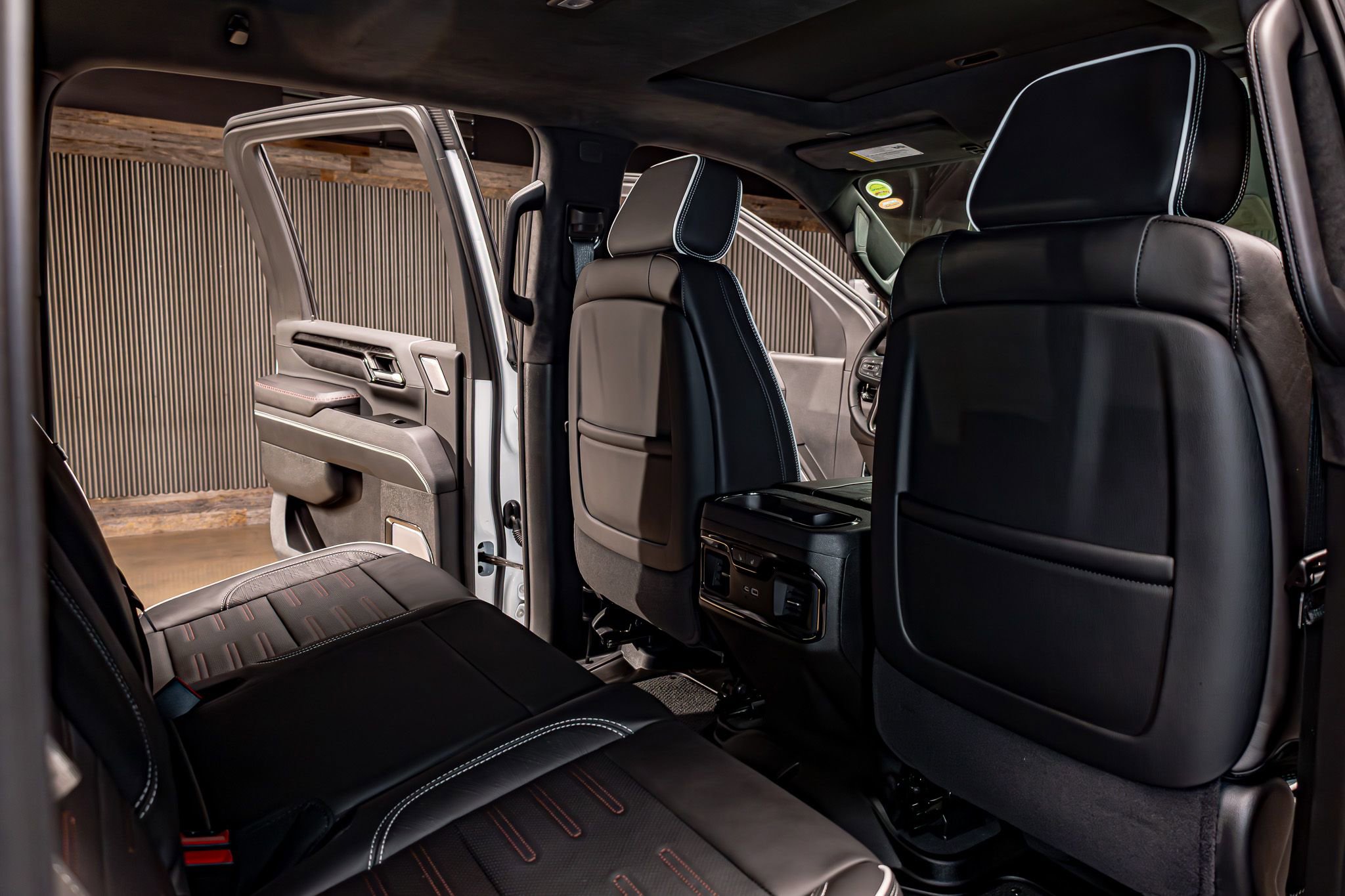 Used 2025 GMC Sierra 2500 AT4X image 27