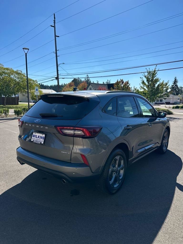 Used 2023 Ford Escape ST-Line w/ Tech Pack #1 AWD/4WD image 5