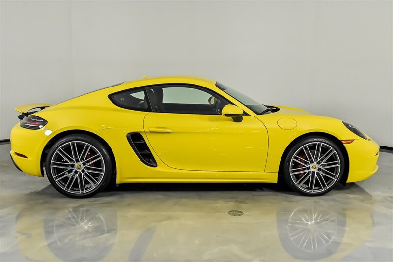 Used 2021 Porsche 718 Cayman S RWD image 11