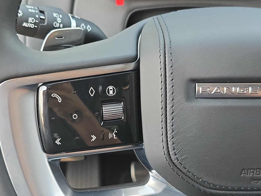 New 2026 Land Rover Range Rover SE AWD/4WD image 19