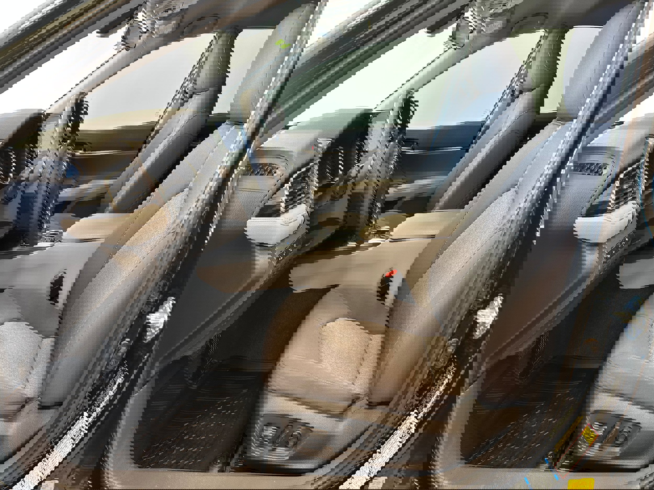 Used 2023 Toyota Camry LE image 10