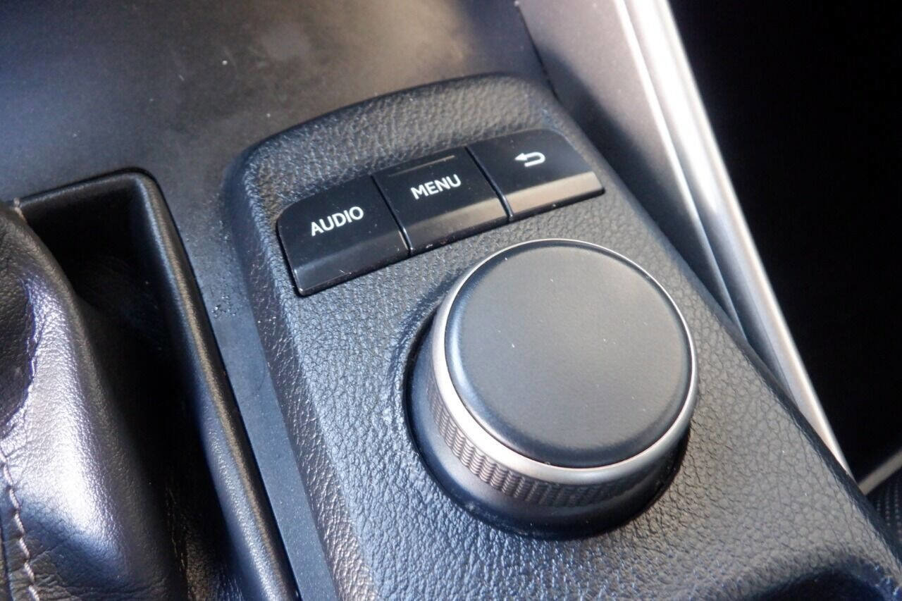Used 2015 Lexus IS 250 Base 4dr Sedan image 26