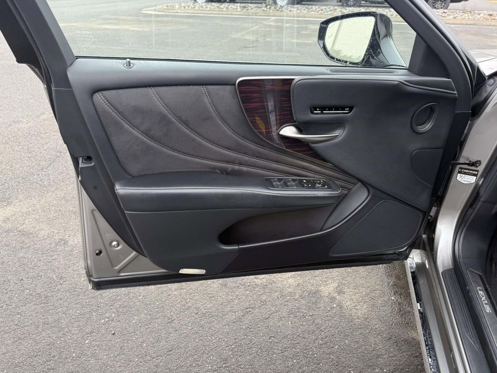 Used 2020 Lexus LS 500 AWD w/ Interior Upgrade Package image 12