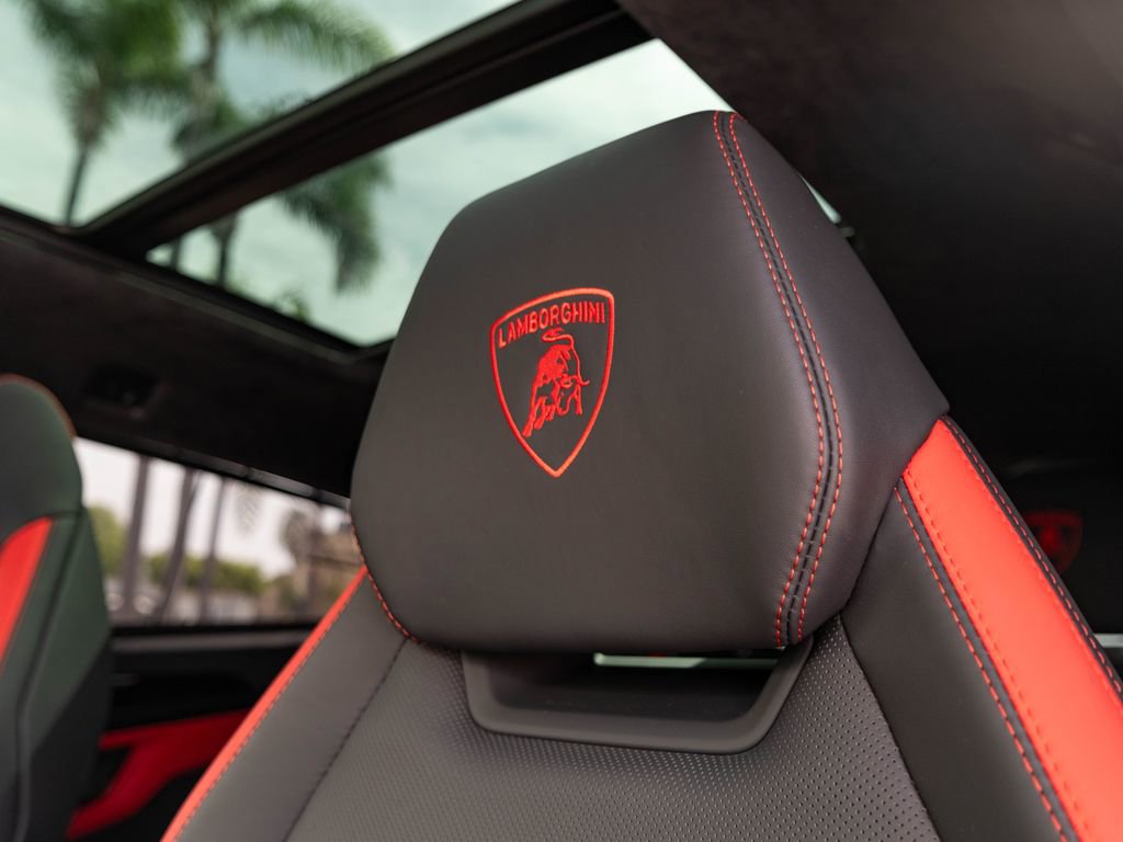 Used 2023 Lamborghini Urus S AWD/4WD image 30
