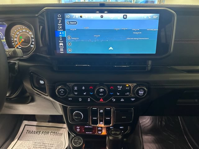 Used 2024 Jeep Wrangler Unlimited Rubicon AWD/4WD image 11