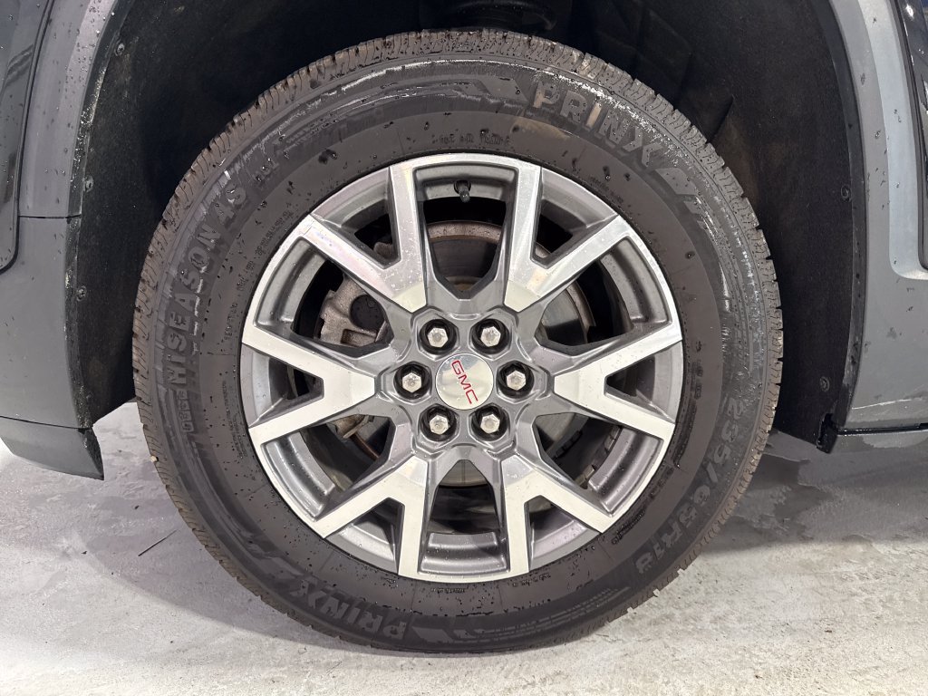 Used 2023 GMC Acadia SLT AWD/4WD image 46