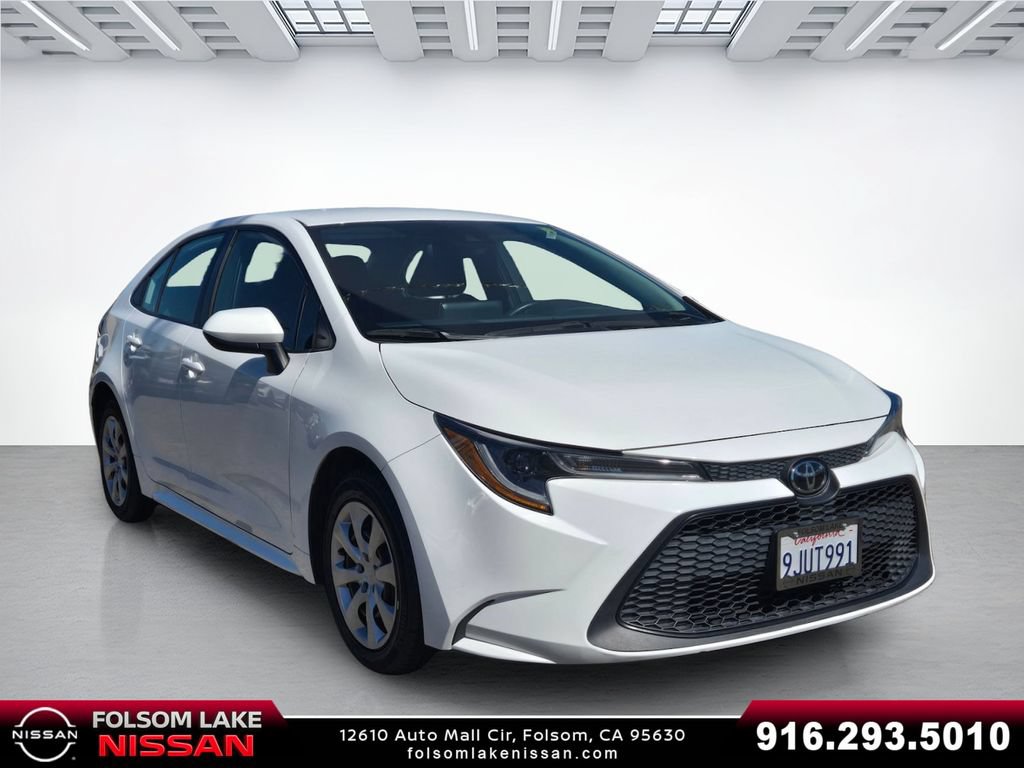 Used 2022 Toyota Corolla LE FWD image 1