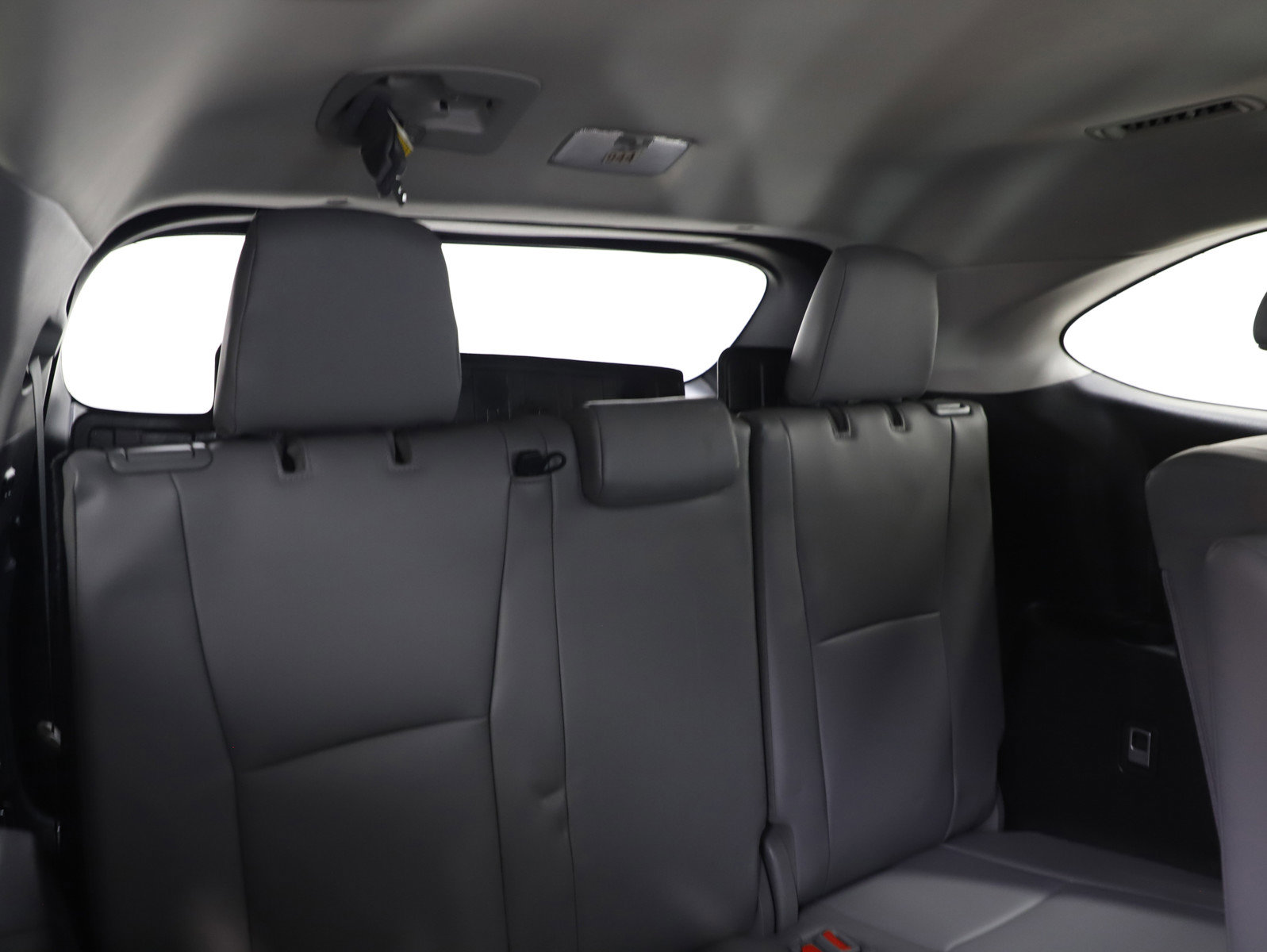 Used 2022 Toyota Highlander XLE image 12