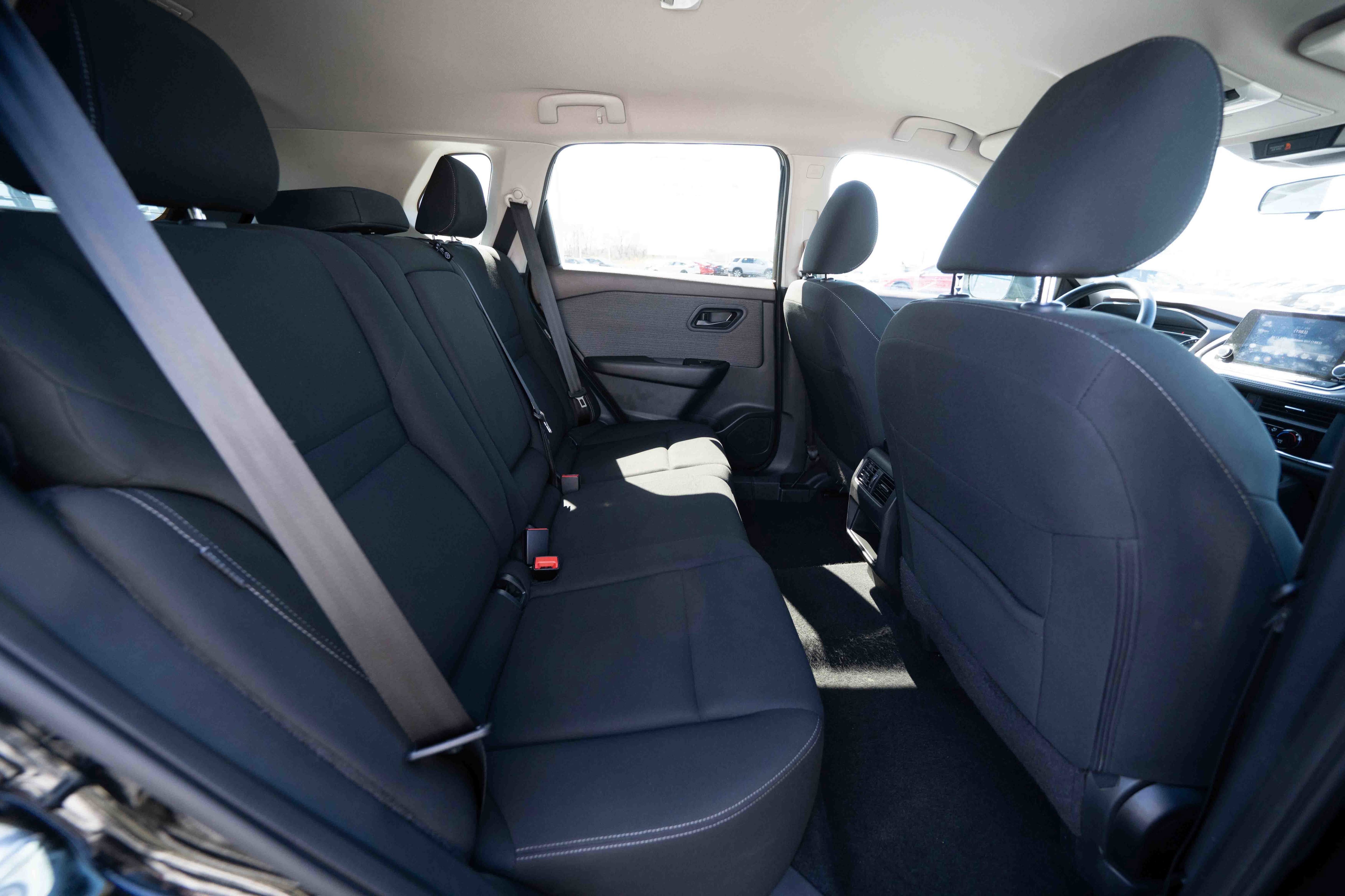 Used 2023 Nissan Rogue S FWD image 25