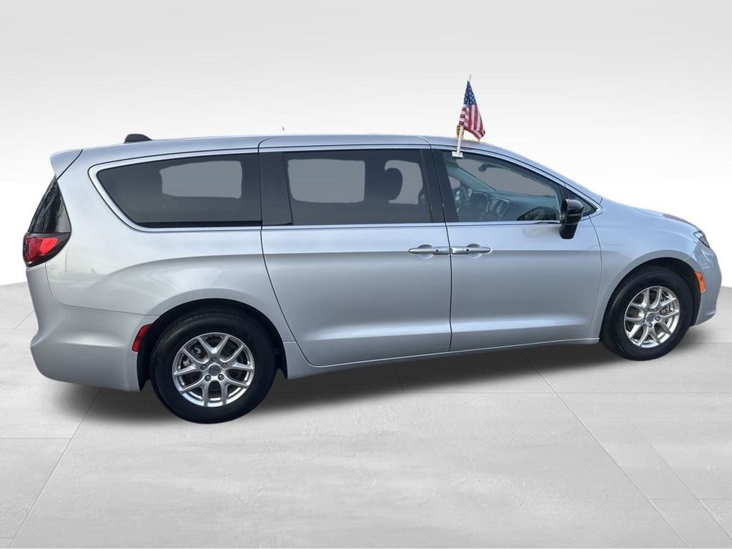 Used 2023 Ford Expedition XLT image 45