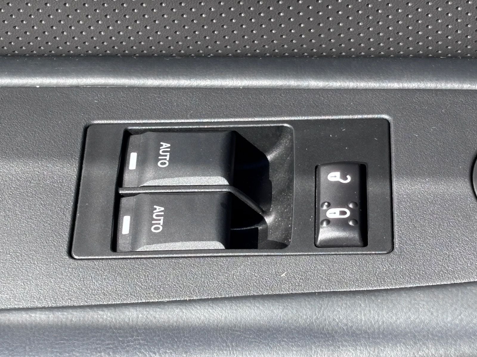 Used 2009 Dodge Challenger R/T RWD image 21