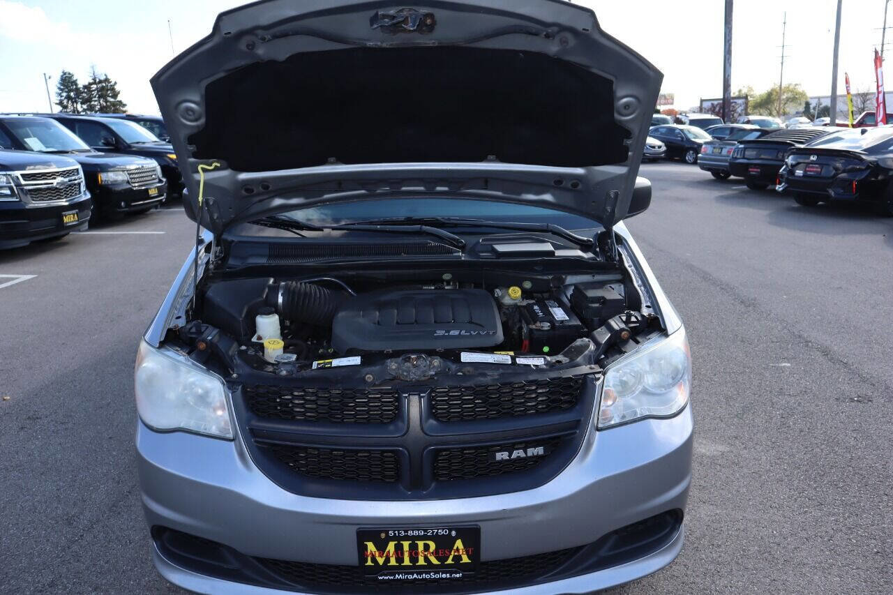 Used 2013 RAM C/V Tradesman image 35