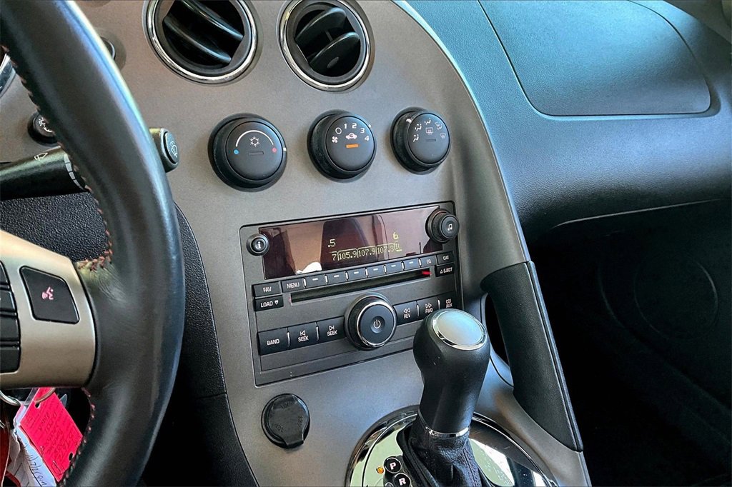 Used 2008 Pontiac Solstice GXP w/ Premium Package image 9