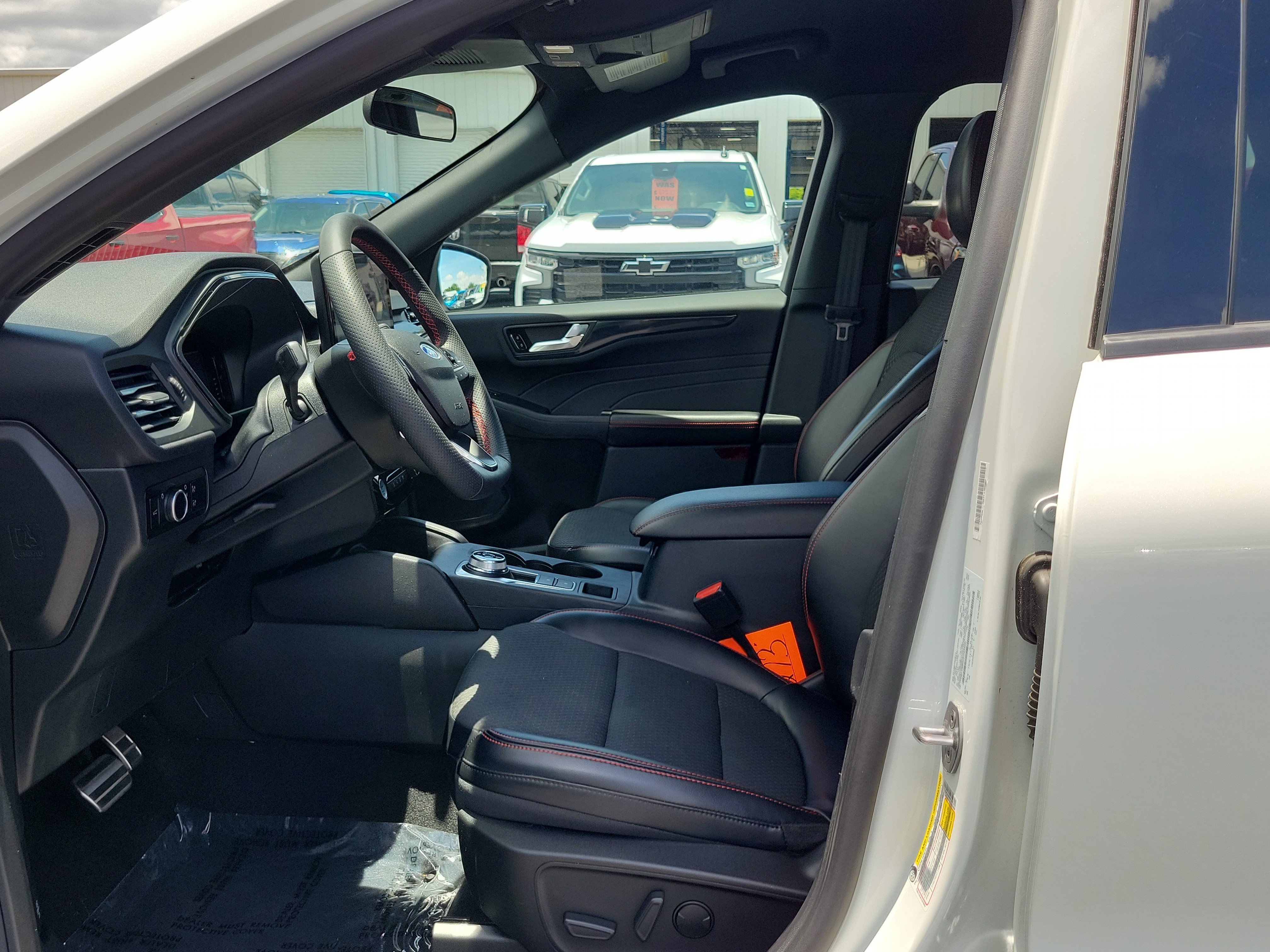 Certified 2023 Ford Escape ST-Line w/ Tech Pack #1 FWD image 21