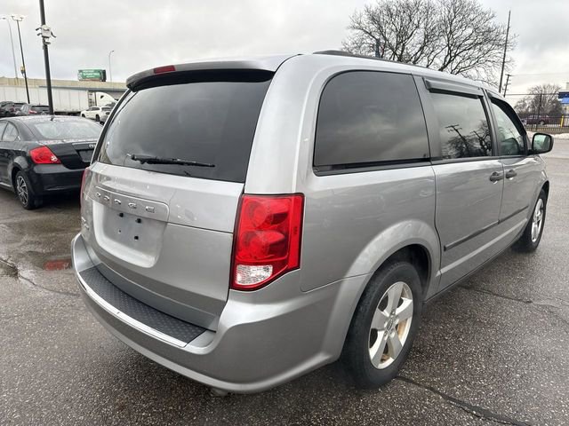 Used 2016 Dodge Grand Caravan SE w/ SE Plus Package image 3