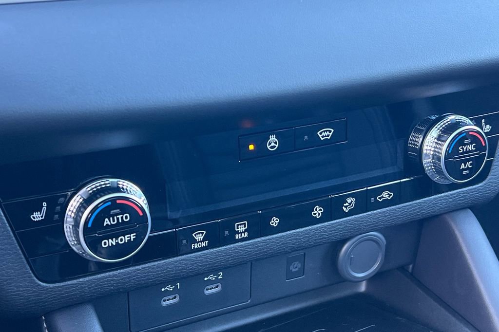 New 2026 Mitsubishi Outlander SE image 22