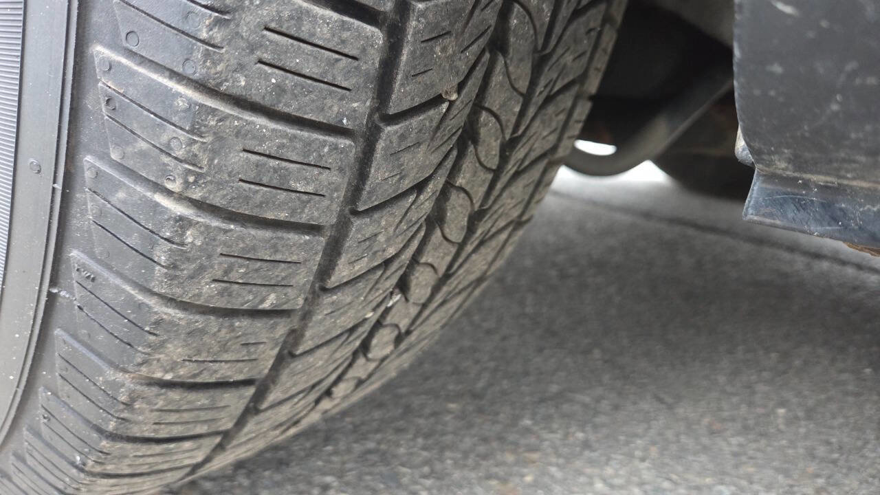 Used 2007 Kia Sedona LX image 42