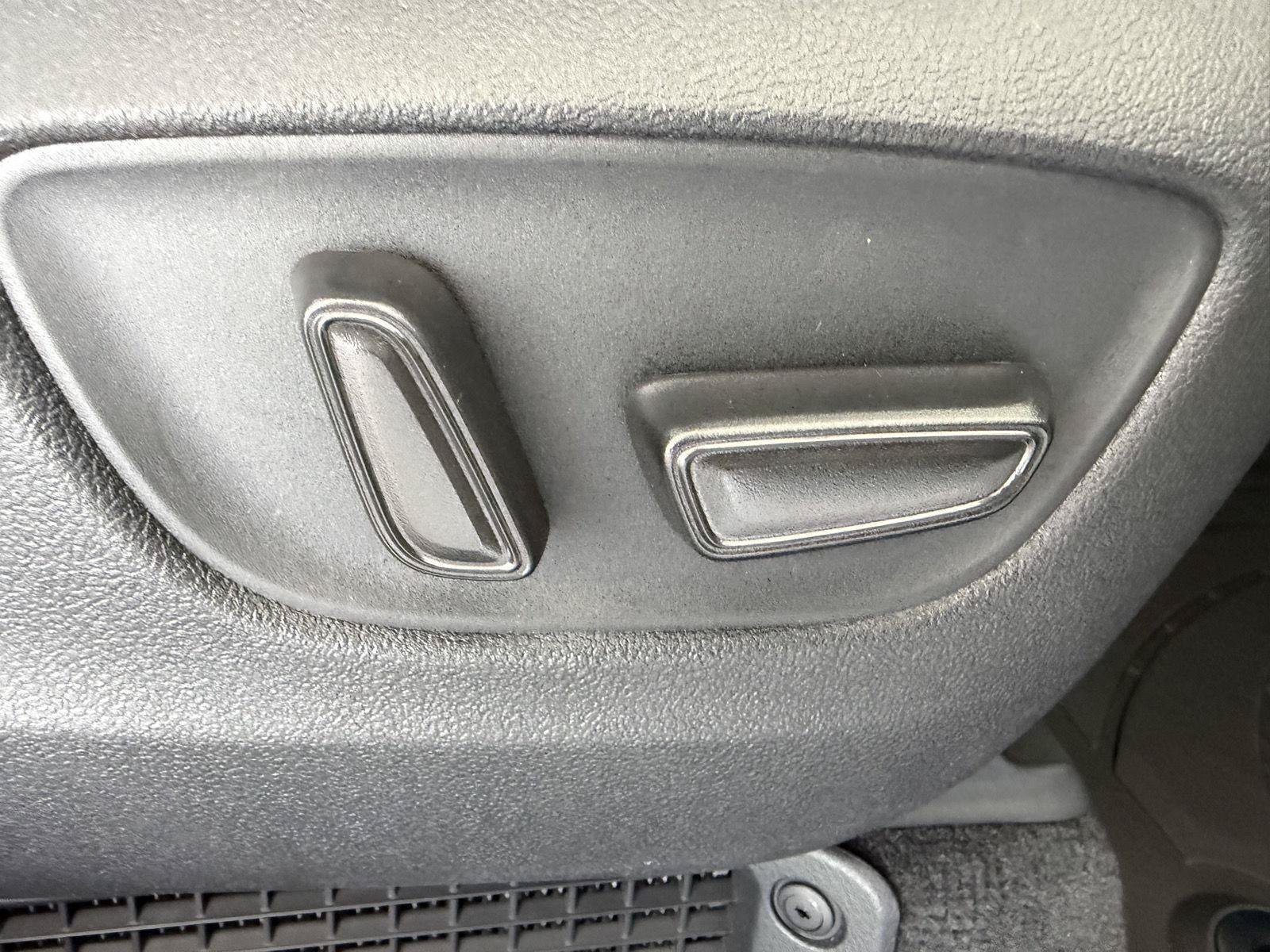 New 2026 Toyota Sienna XSE FWD image 21
