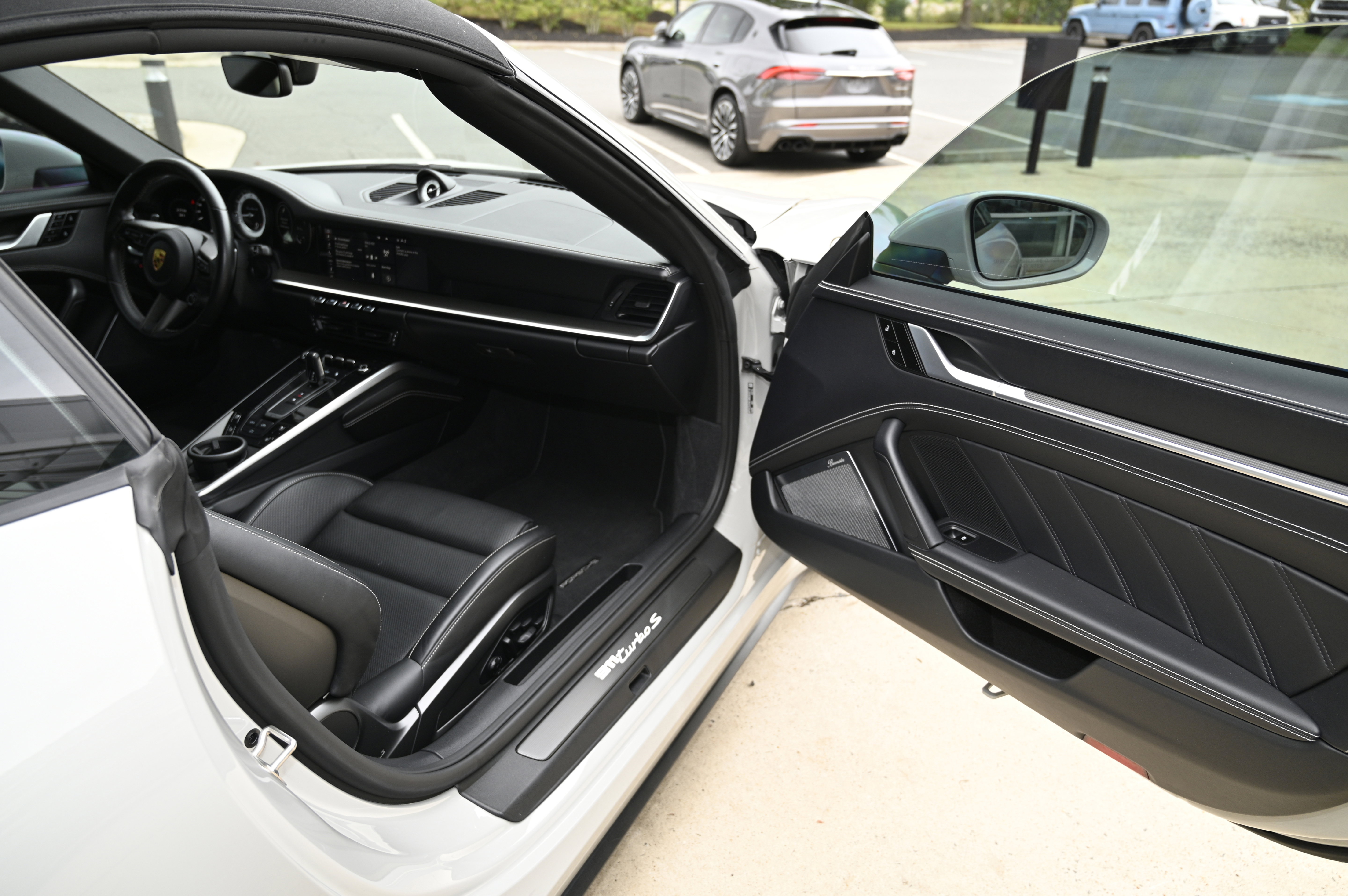 Used 2021 Porsche 911 Turbo S image 37