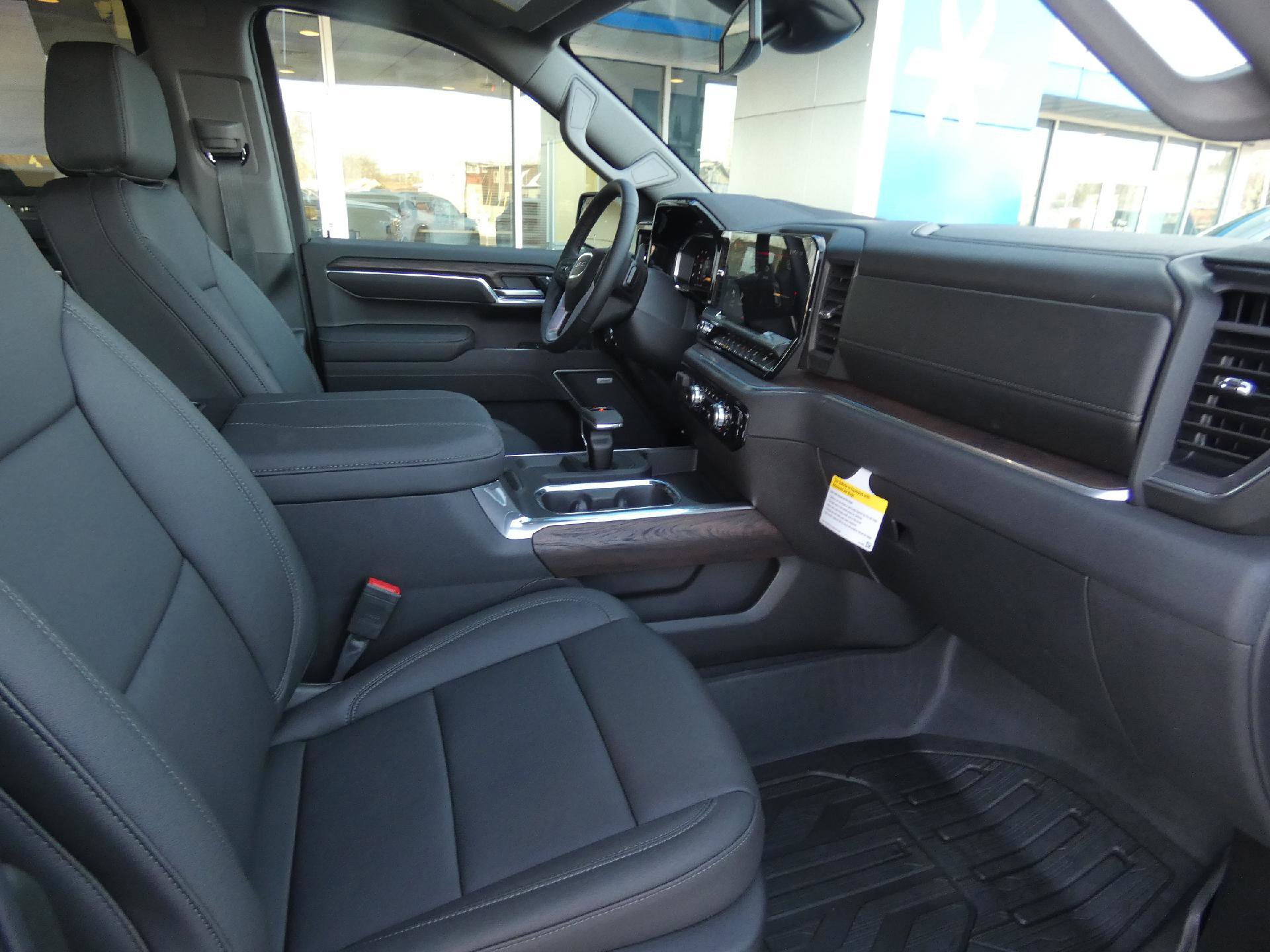 New 2026 GMC Sierra 1500 SLT w/ SLT Premium Plus Package image 17