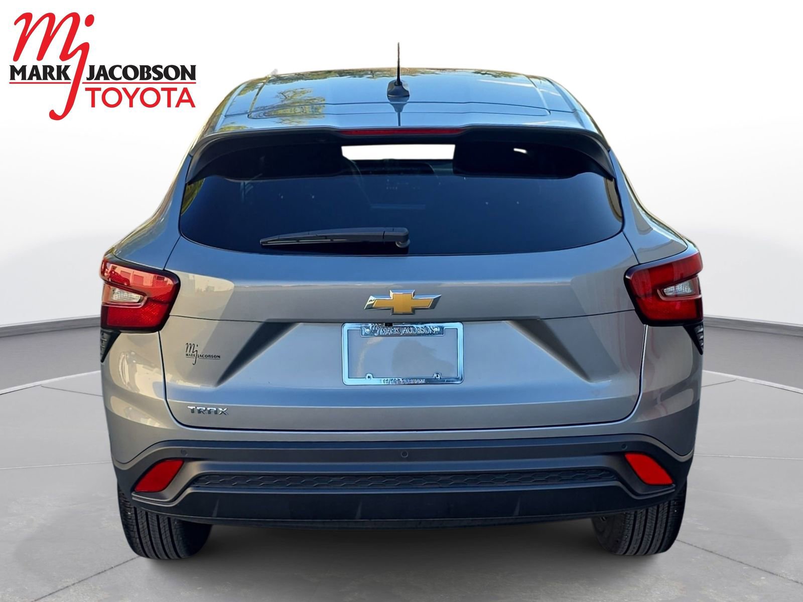 Used 2025 Chevrolet Trax LS w/ Driver Confidence Package image 11