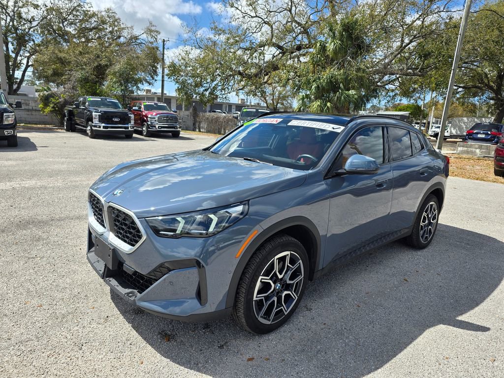 Used 2025 BMW X2 xDrive28i w/ Premium Package image 2