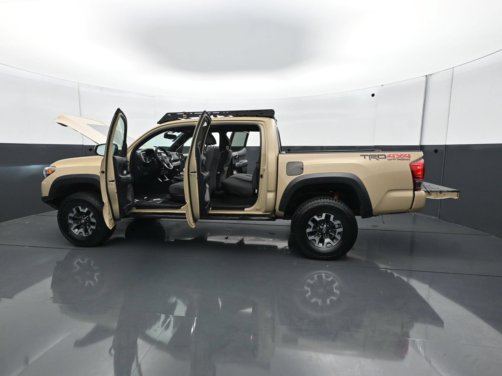 Used 2016 Toyota Tacoma TRD Off-Road AWD/4WD image 30