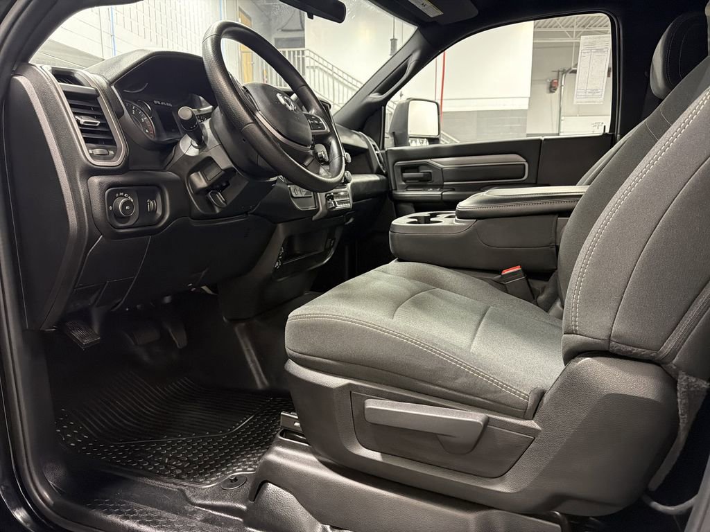 Used 2024 RAM 5500 Tradesman image 3