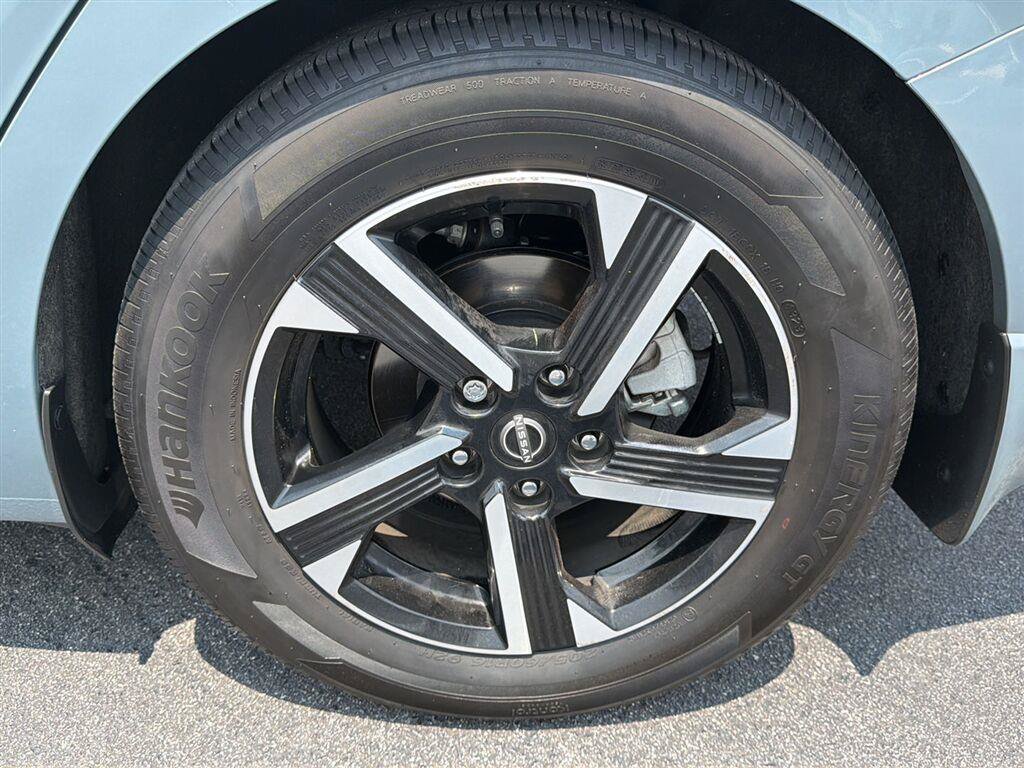 Used 2024 Nissan Sentra SV w/ All-Weather Package FWD image 12