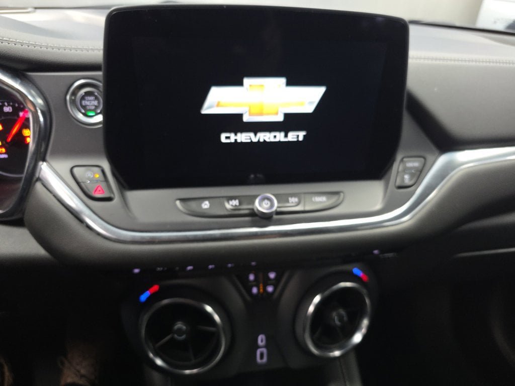 Certified 2025 Chevrolet Blazer LT FWD image 18