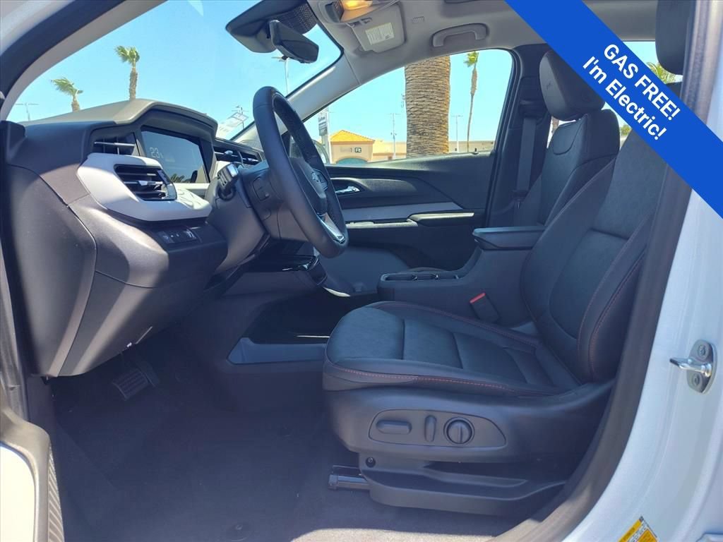 New 2027 Chevrolet Bolt RS w/ Super Cruise Package FWD image 5